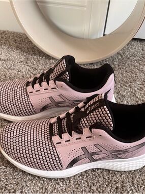 Asics Women's Light Pink and Black Athletic Running Shoes